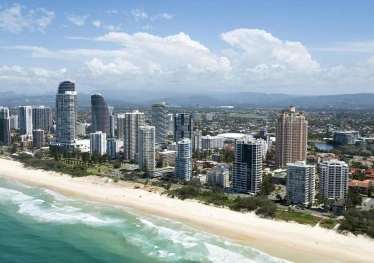 Location Location Location - Broadbeach :) Gold Coast Exterior photo