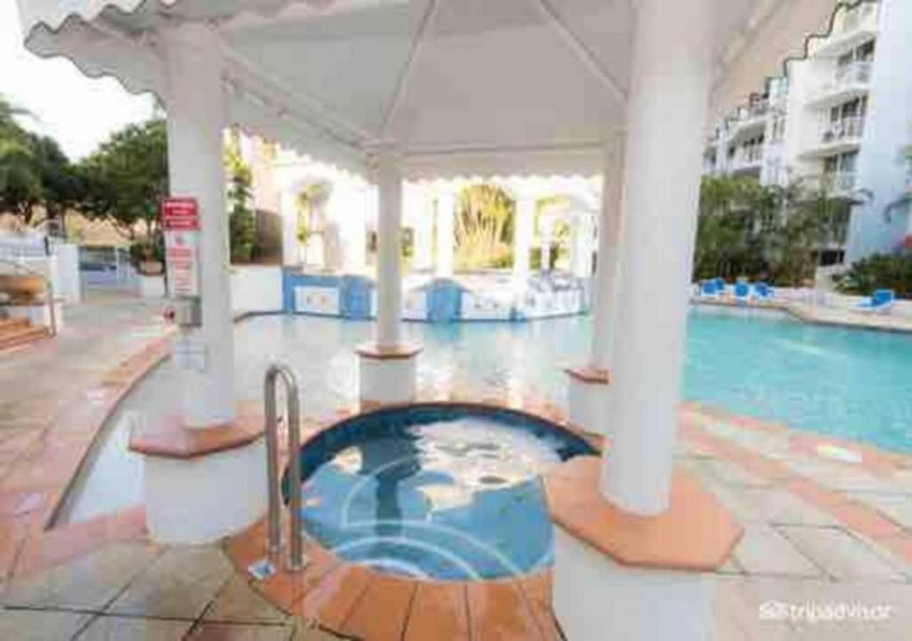 Location Location Location - Broadbeach :) Gold Coast Exterior photo