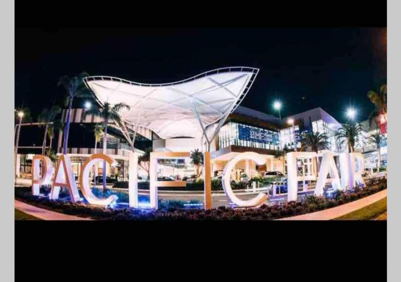 Location Location Location - Broadbeach :) Gold Coast Exterior photo